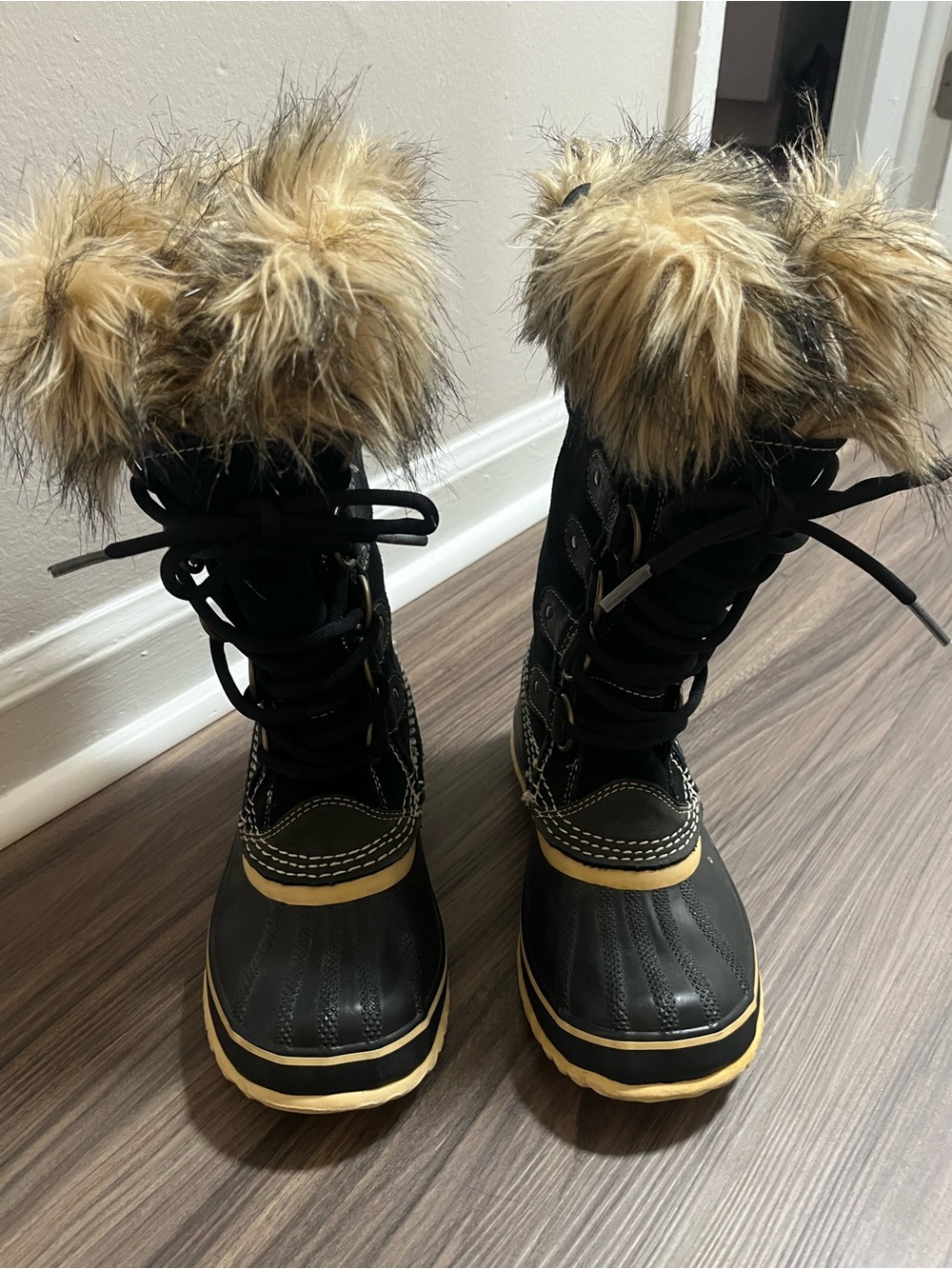 Sorel Black Joan of Arctic Winter Boots with Faux Fur Trim